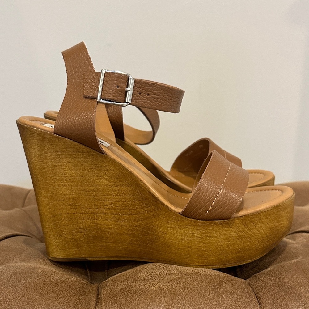 Steve Madden Tan Leather Wedge Sandals